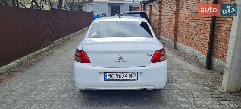 Седан Peugeot 301 2013 в Львові