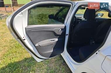 Седан Peugeot 301 2015 в 