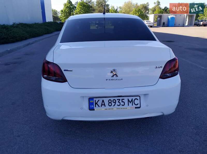 Седан Peugeot 301 2017 в Дніпрі