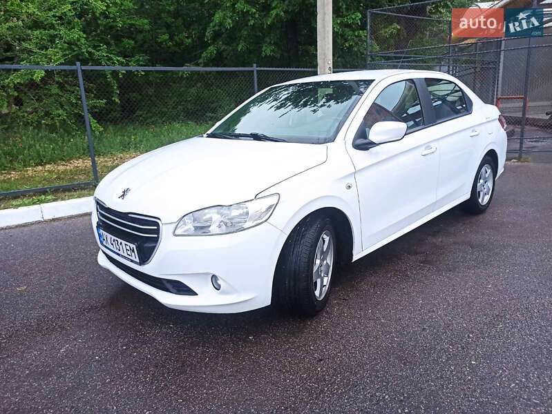 Седан Peugeot 301 2013 в 