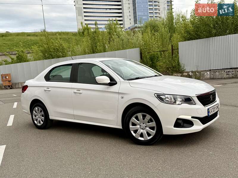 Седан Peugeot 301 2020 в Киеве