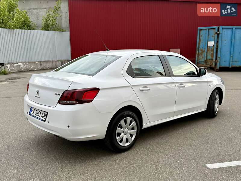 Седан Peugeot 301 2020 в Киеве