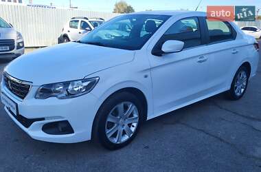 Седан Peugeot 301 2021 в Киеве