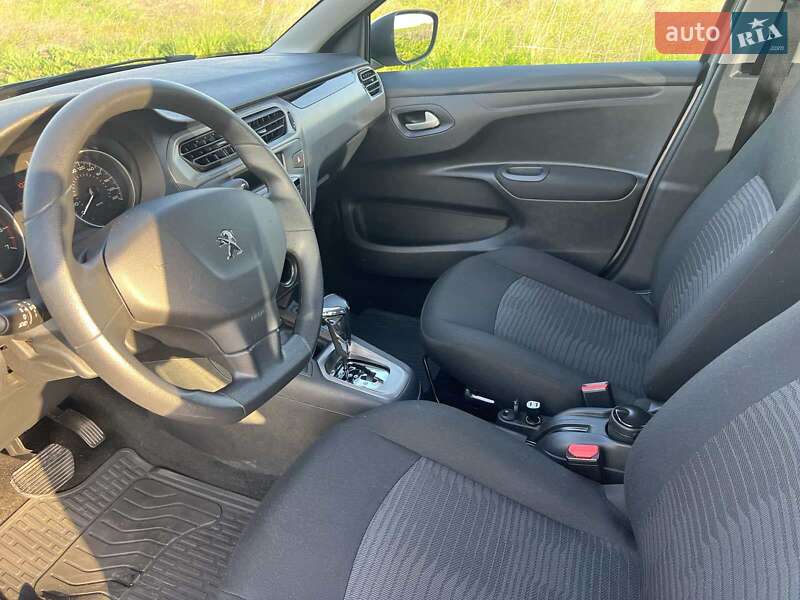 Седан Peugeot 301 2019 в Киеве