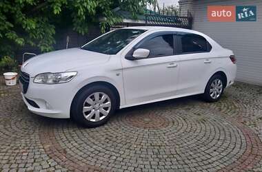 Седан Peugeot 301 2013 в 