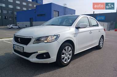 Седан Peugeot 301 2017 в Киеве