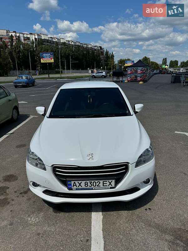 Седан Peugeot 301 2015 в Харькове