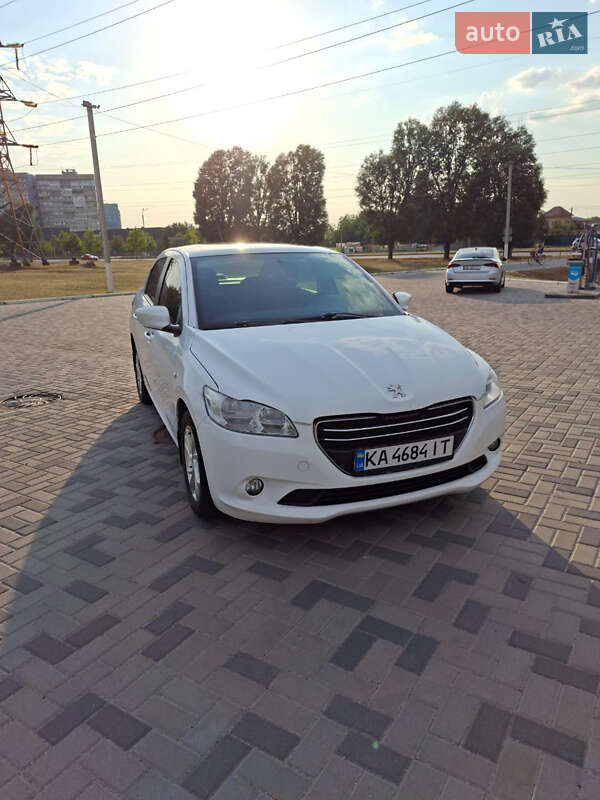 Peugeot 301 2013