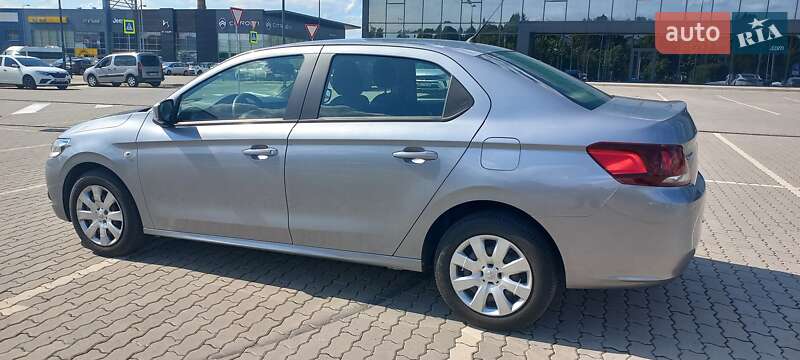 Седан Peugeot 301 2018 в Львове