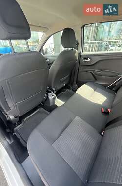 Седан Peugeot 301 2020 в 