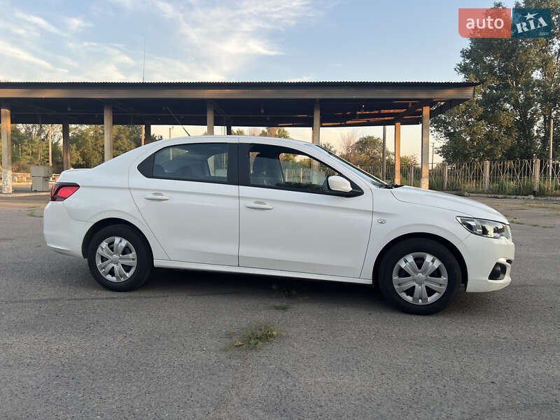 Седан Peugeot 301 2020 в Дніпрі