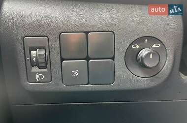 Седан Peugeot 301 2013 в 