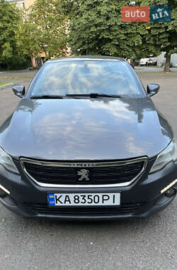 Седан Peugeot 301 2018 в Киеве