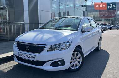 Седан Peugeot 301 2020 в Киеве
