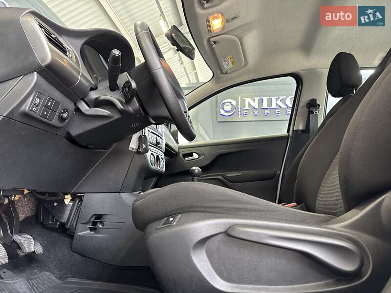 Седан Peugeot 301 2020 в Києві