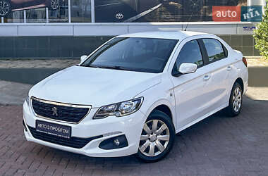 Седан Peugeot 301 2017 в Чернівцях