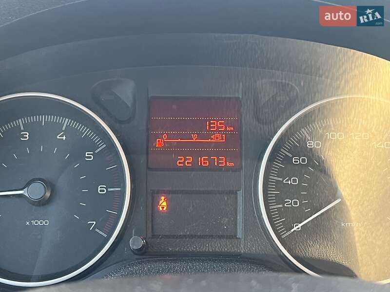 Седан Peugeot 301 2020 в Киеве