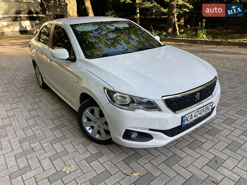 Peugeot 301 2021