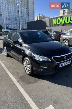 Седан Peugeot 301 2019 в Киеве