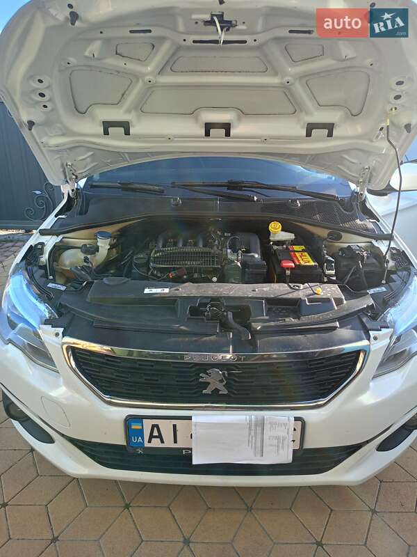 Седан Peugeot 301 2017 в Белой Церкви