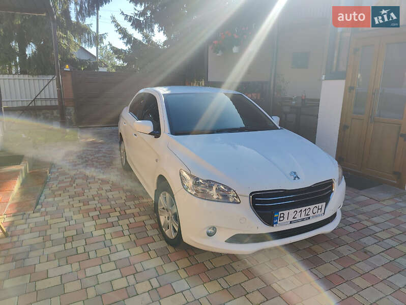 Седан Peugeot 301 2016 в Котельві