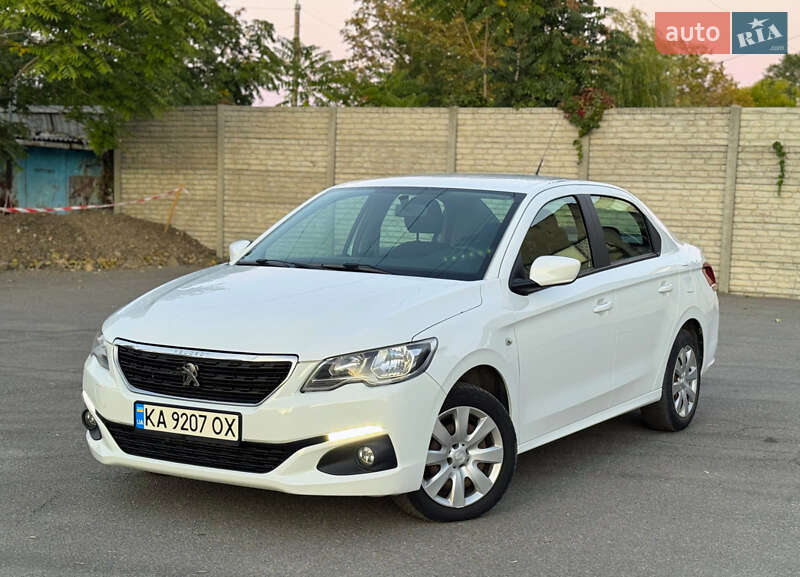 Седан Peugeot 301 2017 в Днепре