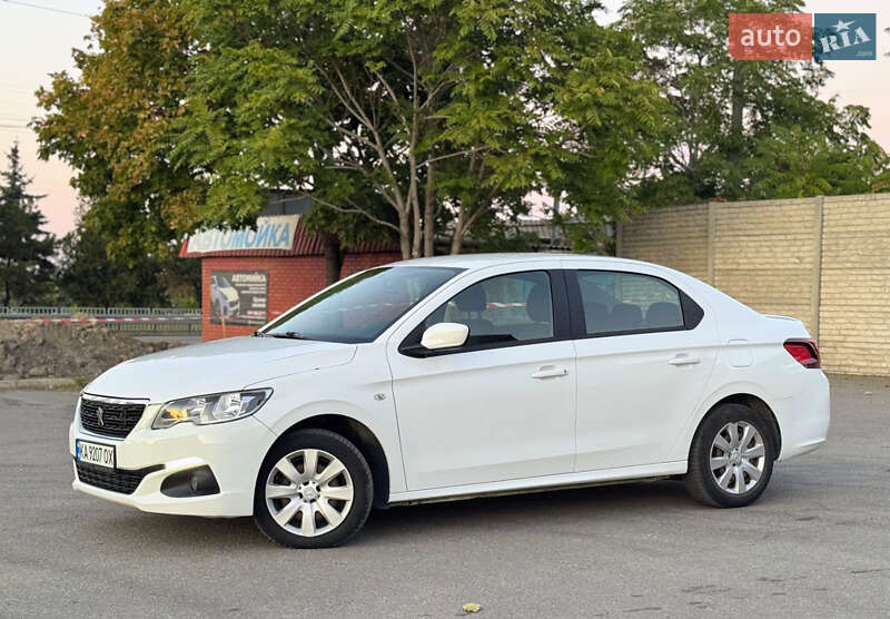 Седан Peugeot 301 2017 в Днепре