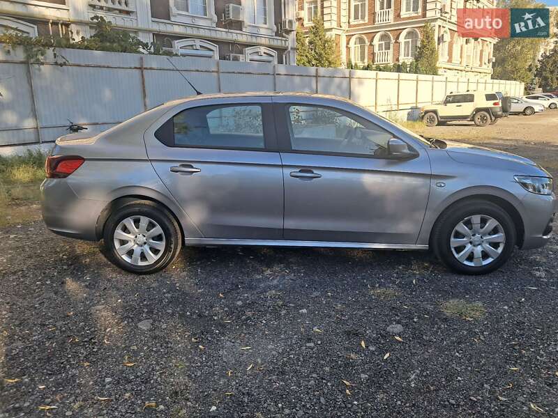 Седан Peugeot 301 2019 в Києві