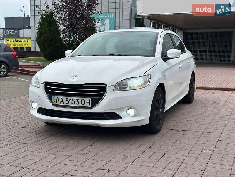 Седан Peugeot 301 2013 в Киеве