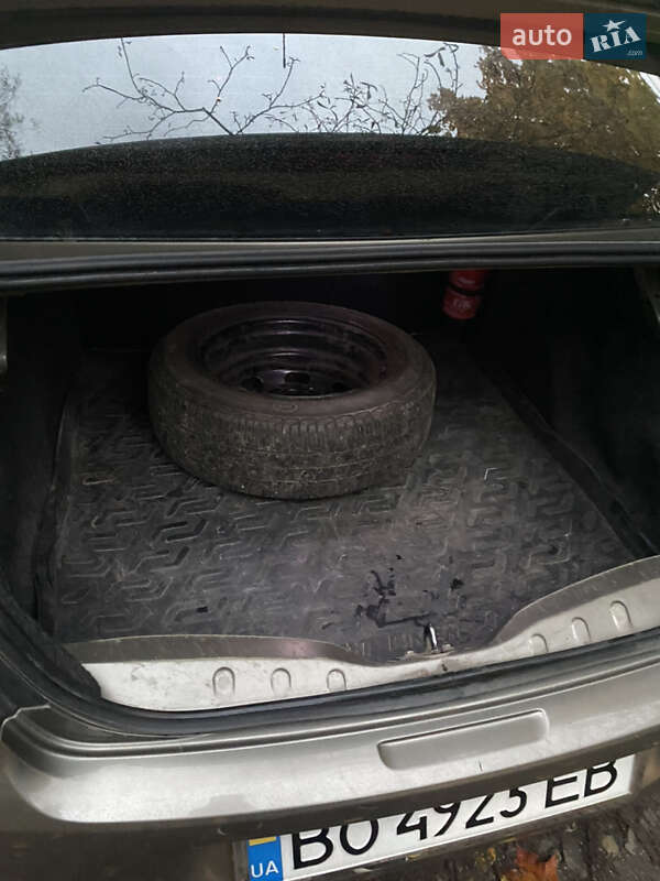 Седан Peugeot 301 2013 в Тернополе