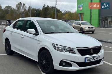 Седан Peugeot 301 2018 в Киеве