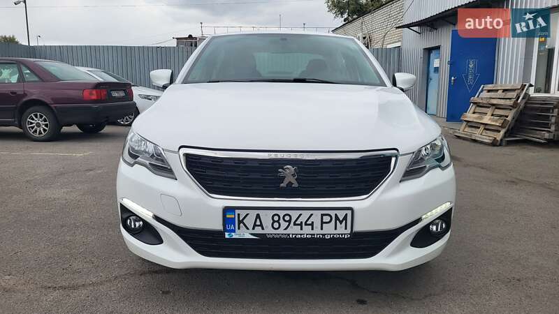 Седан Peugeot 301 2021 в Киеве