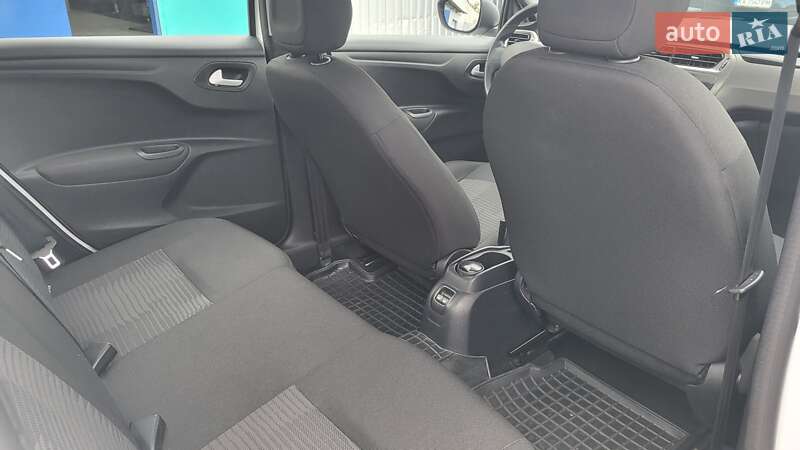 Седан Peugeot 301 2021 в Киеве