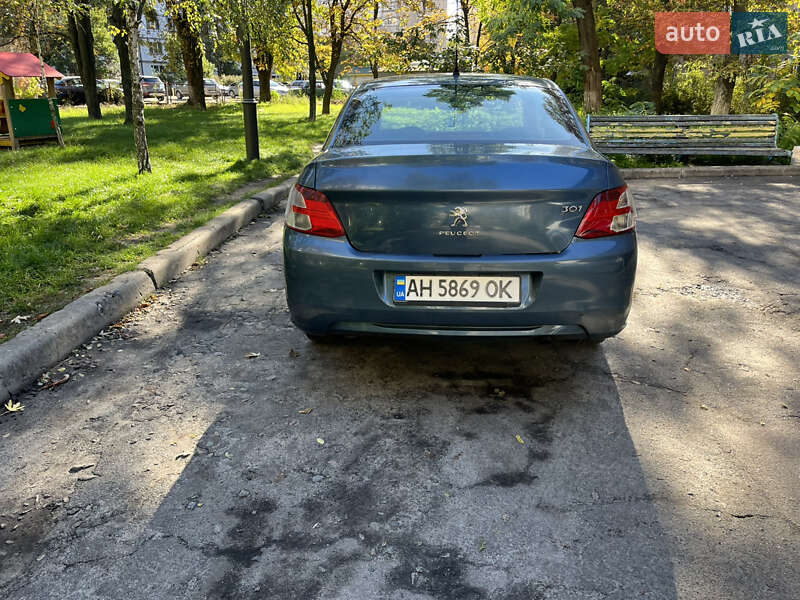 Седан Peugeot 301 2016 в Киеве