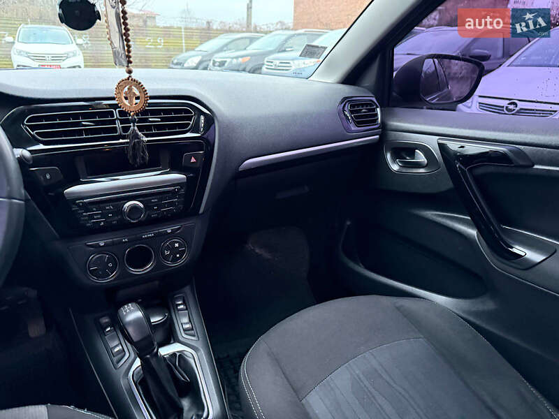 Седан Peugeot 301 2013 в Вінниці