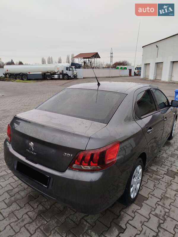 Седан Peugeot 301 2019 в Виноградові