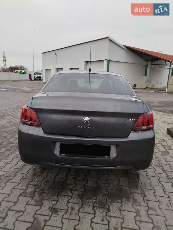Седан Peugeot 301 2019 в Виноградові