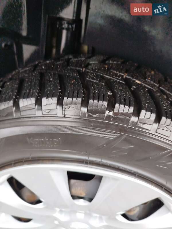 Седан Peugeot 301 2019 в Виноградові