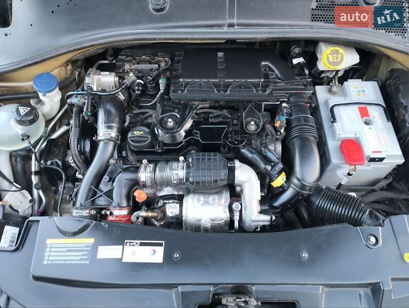 Седан Peugeot 301 2016 в Шепетовке