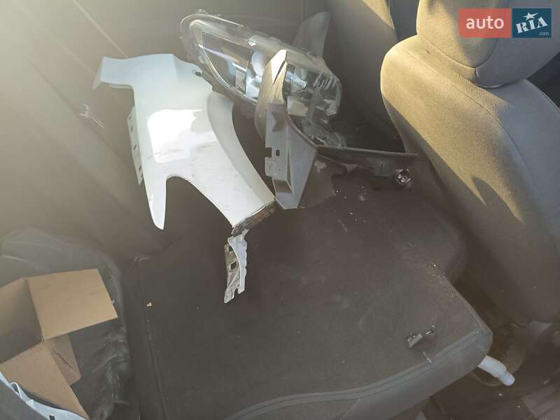 Седан Peugeot 301 2021 в Киеве