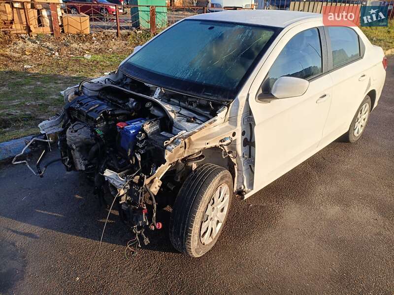 Седан Peugeot 301 2021 в Киеве