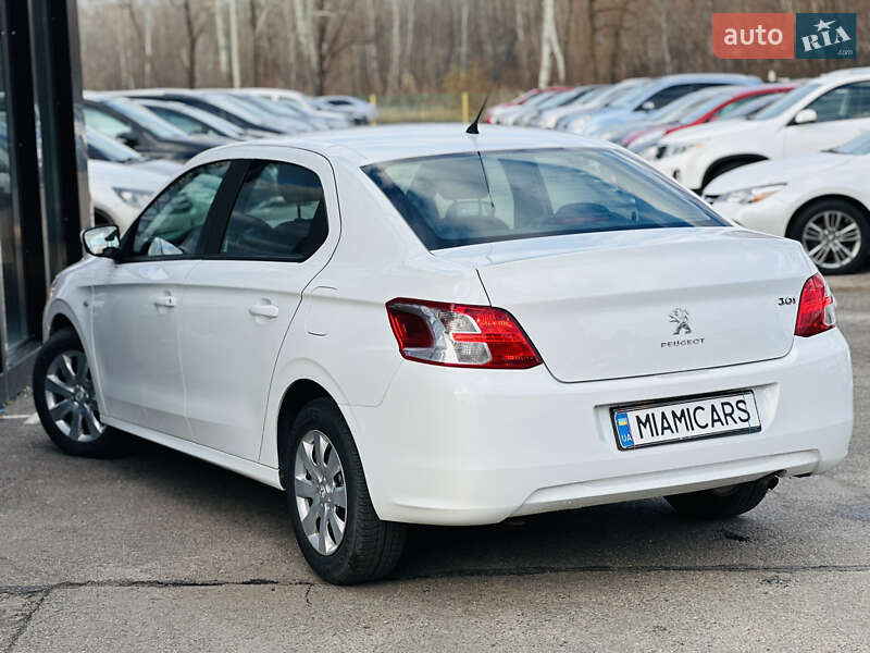 Седан Peugeot 301 2013 в Харькове