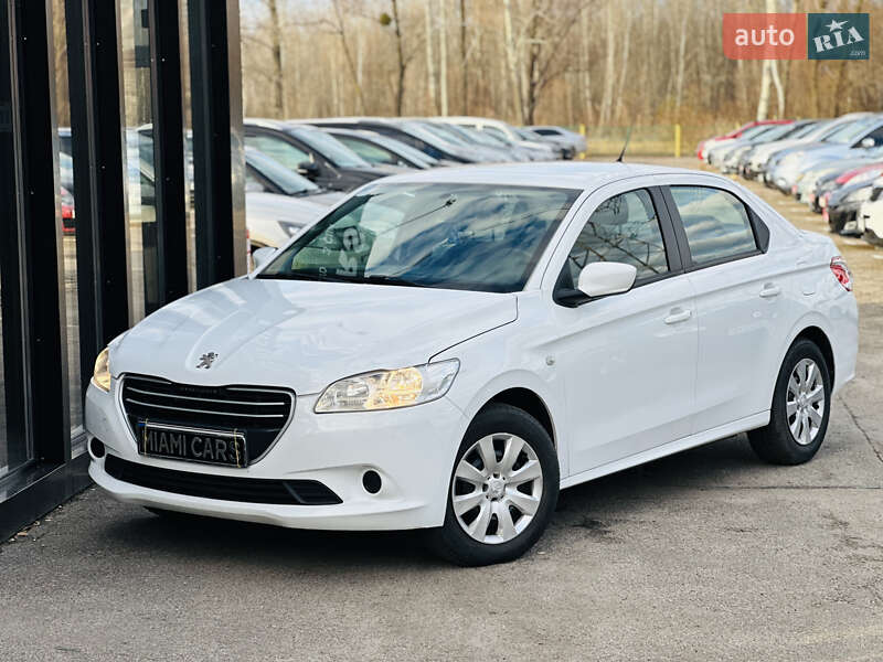 Седан Peugeot 301 2013 в Харькове