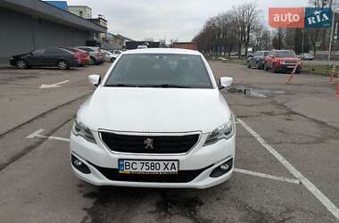 Седан Peugeot 301 2017 в Львові