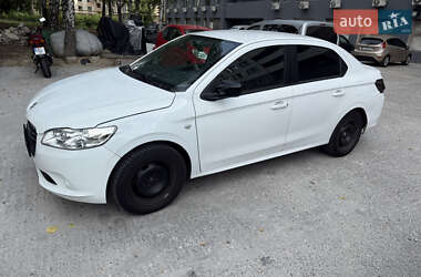 Седан Peugeot 301 2013 в Киеве
