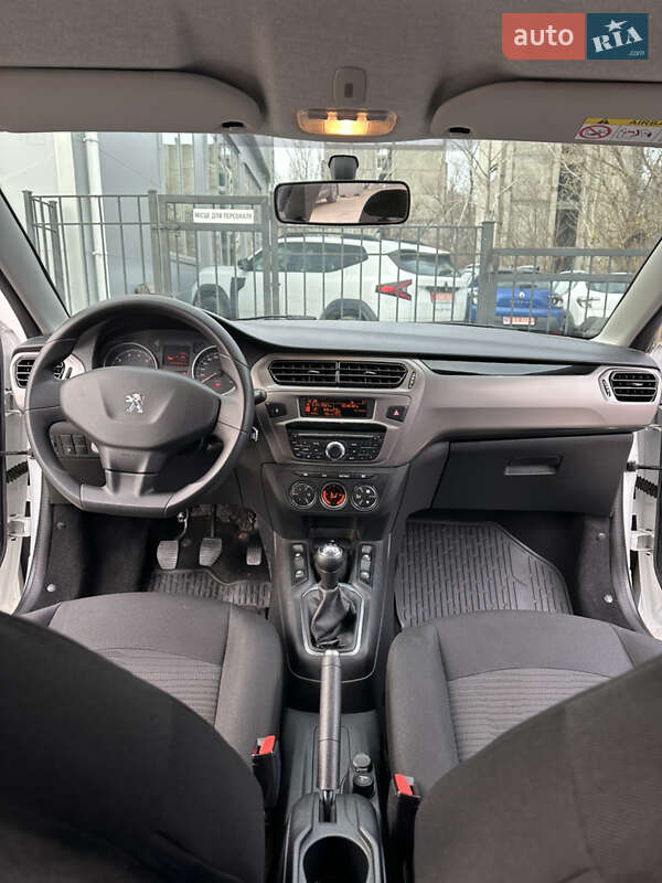 Седан Peugeot 301 2018 в Кременчуці