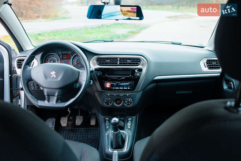 Седан Peugeot 301 2013 в Дніпрі