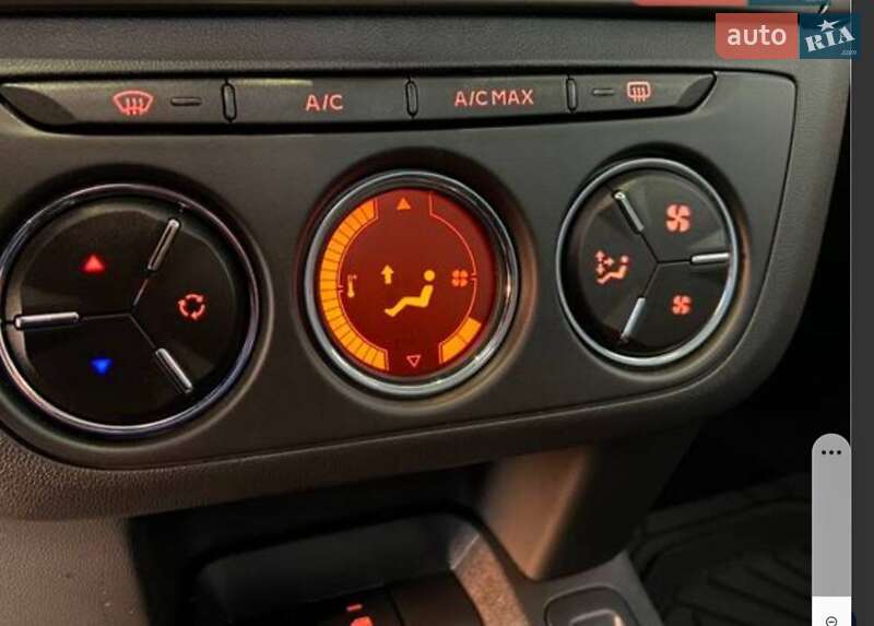 Седан Peugeot 301 2019 в Днепре