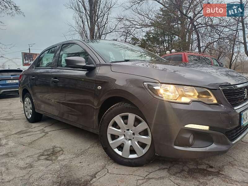 Седан Peugeot 301 2019 в Днепре
