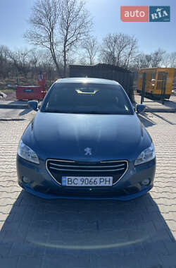 Седан Peugeot 301 2016 в Стрые